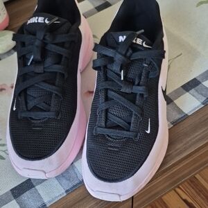 Nike Women's Black and Light Pink Mesh Running Shoes